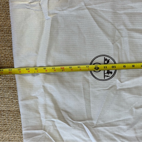 Hermes dust bag with drawstring top medium size stripe and brown logo - Picture 5 of 5
